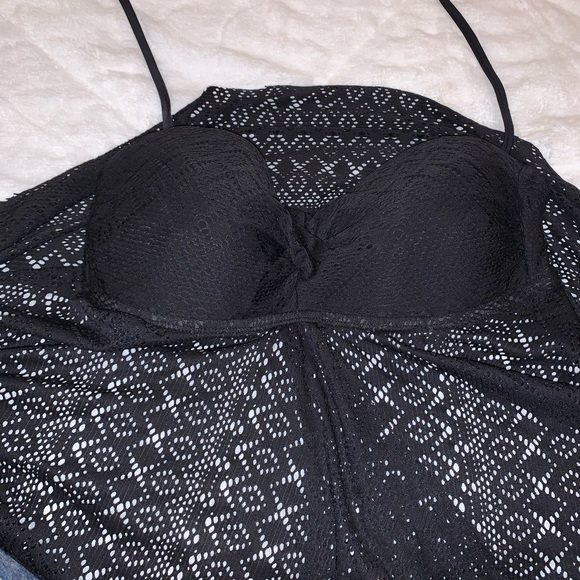 Swim Suit Top 👙✨ - Picture 3 of 3